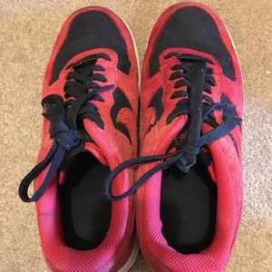 Boys Nike air size 7.5